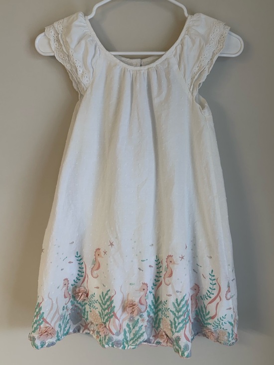 cupcakes & cashmere Other - Cupcakes and Cashmere Girls Seahorse Dress Size 7 White Cotton Eyelet